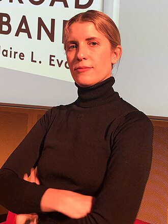 Claire L. Evans profilképe