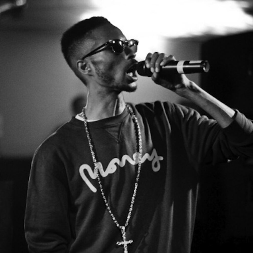 D Double E profilképe