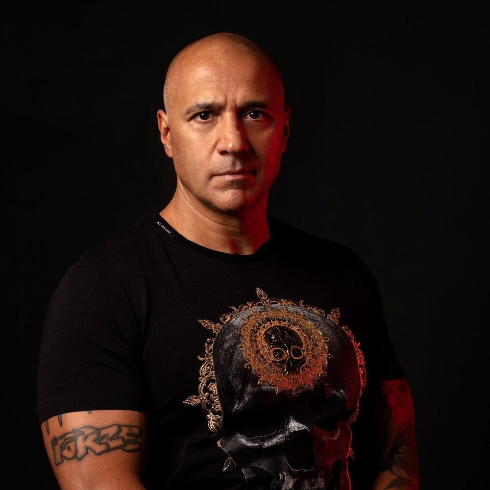 DJ Paul Elstak profilképe