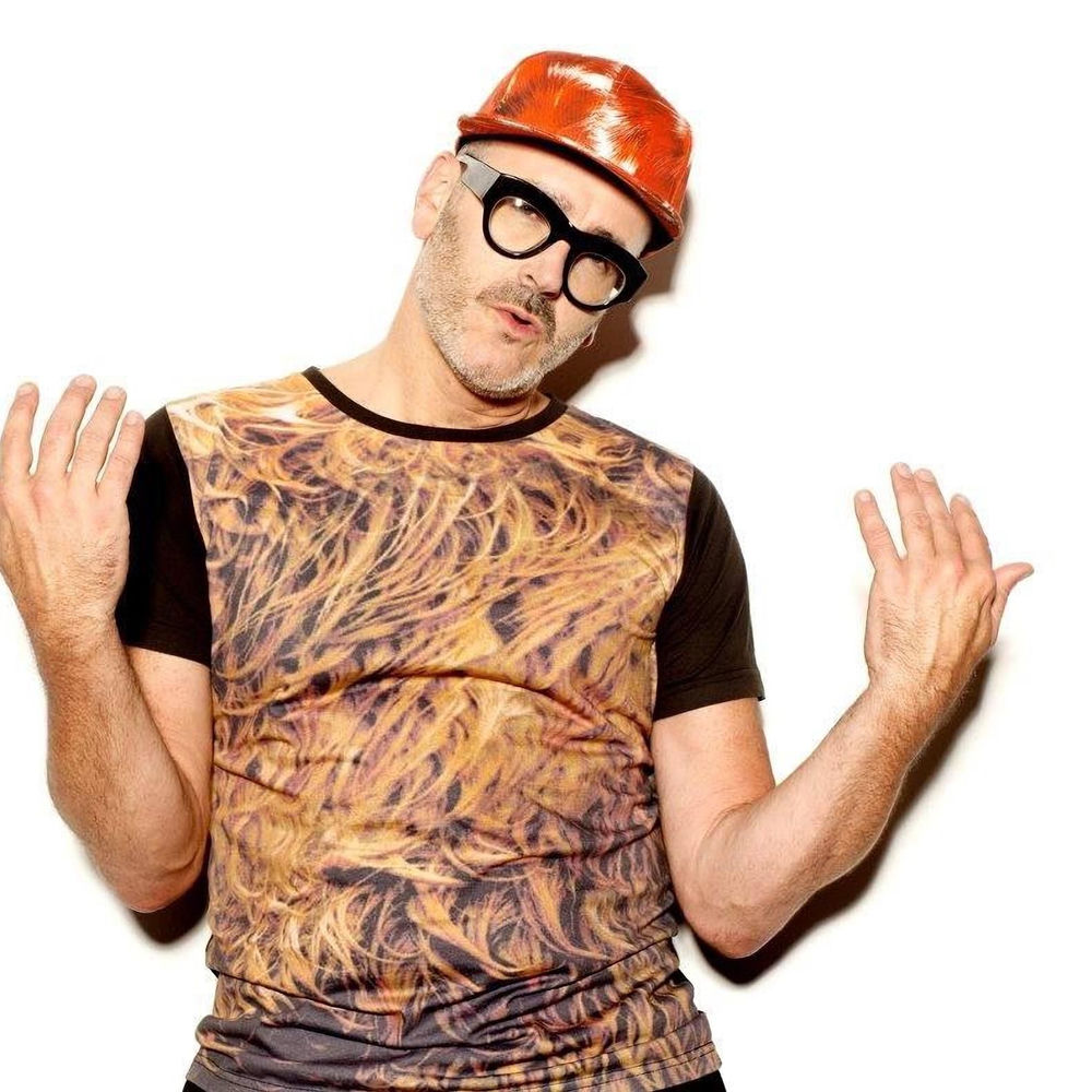 Larry Tee profilképe