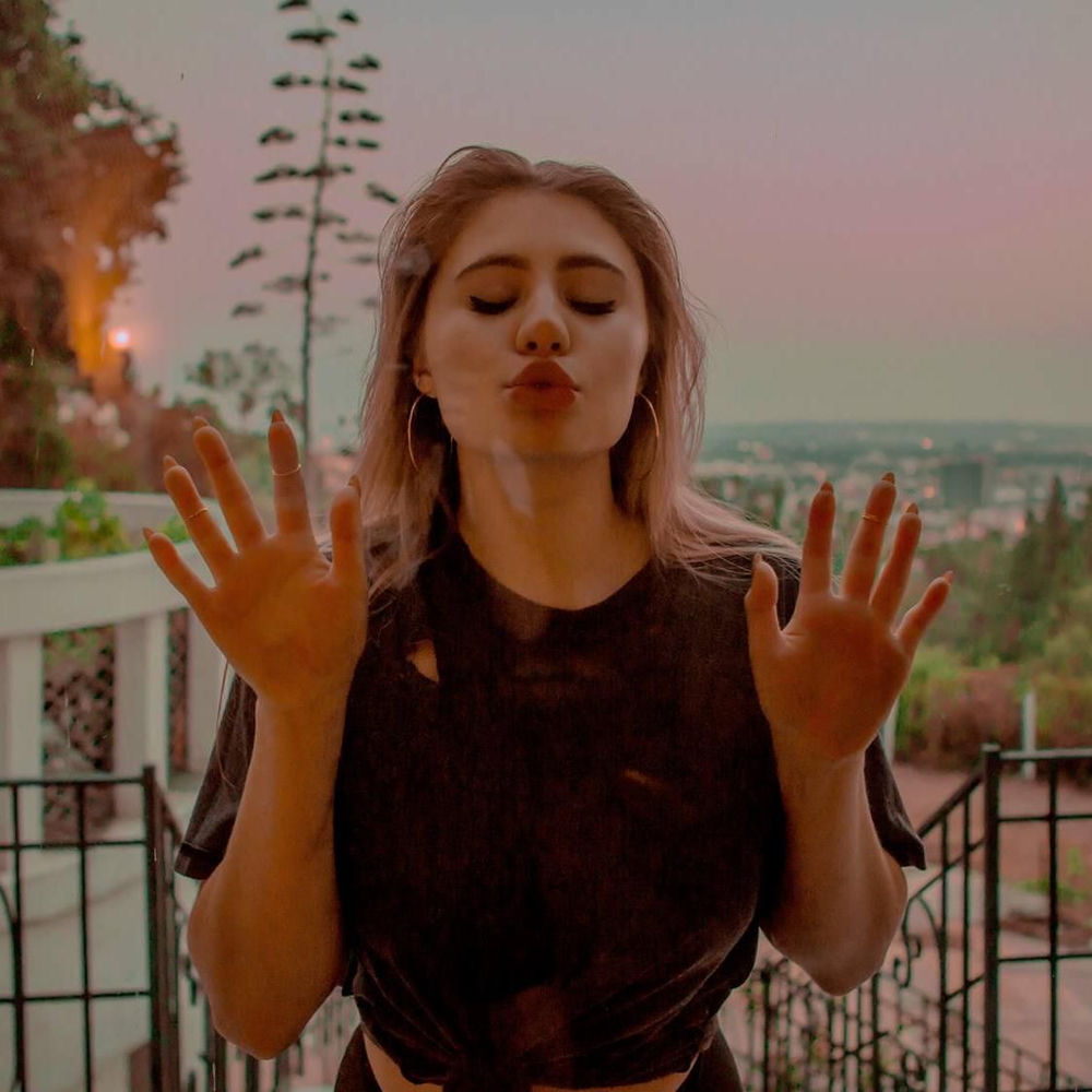 Lia Marie Johnson profilképe