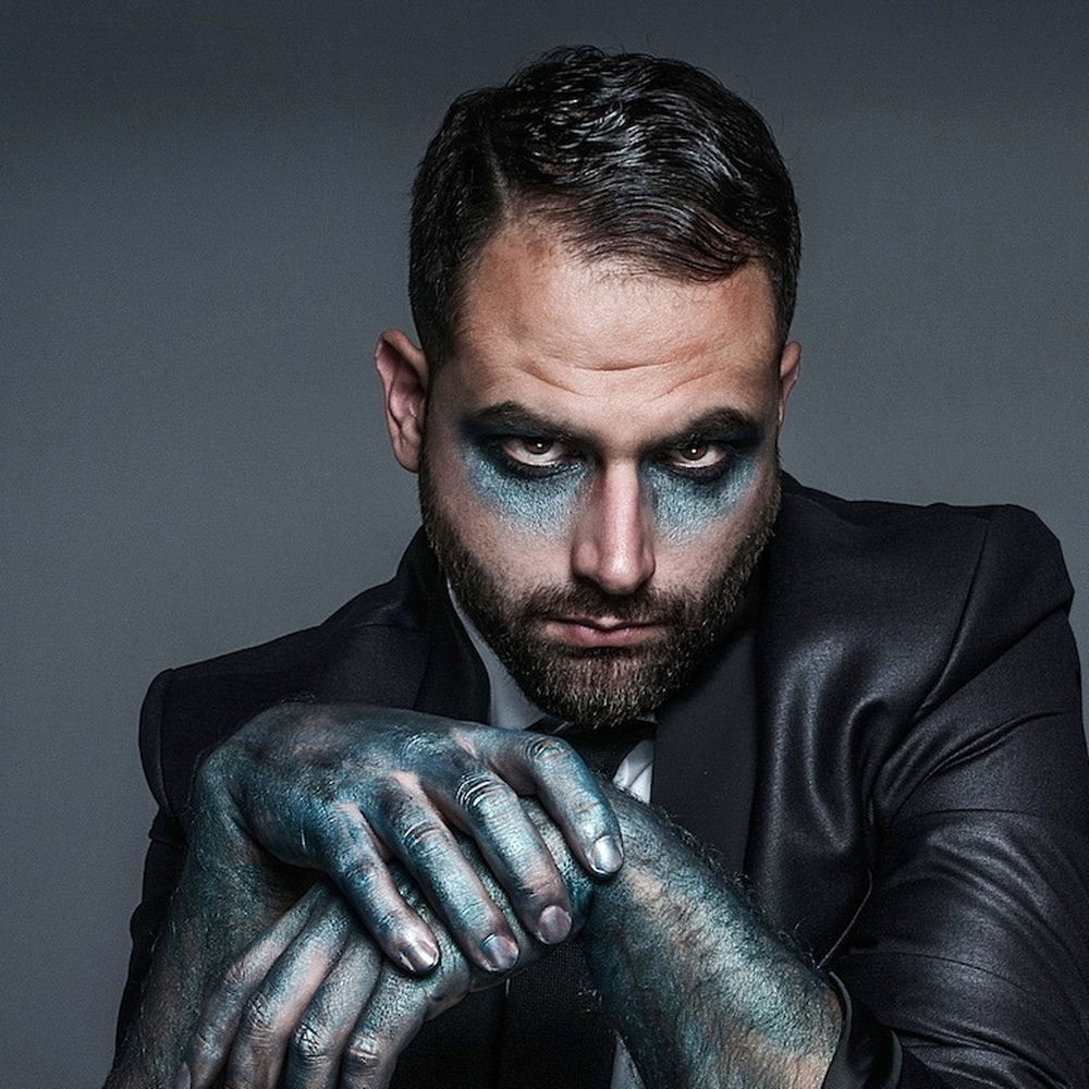 Mihalis Safras profilképe