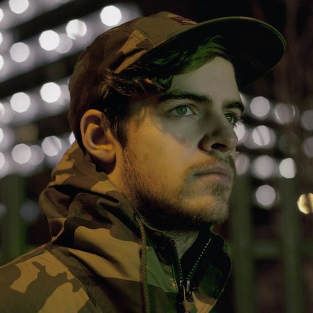 Ryan Hemsworth profilképe