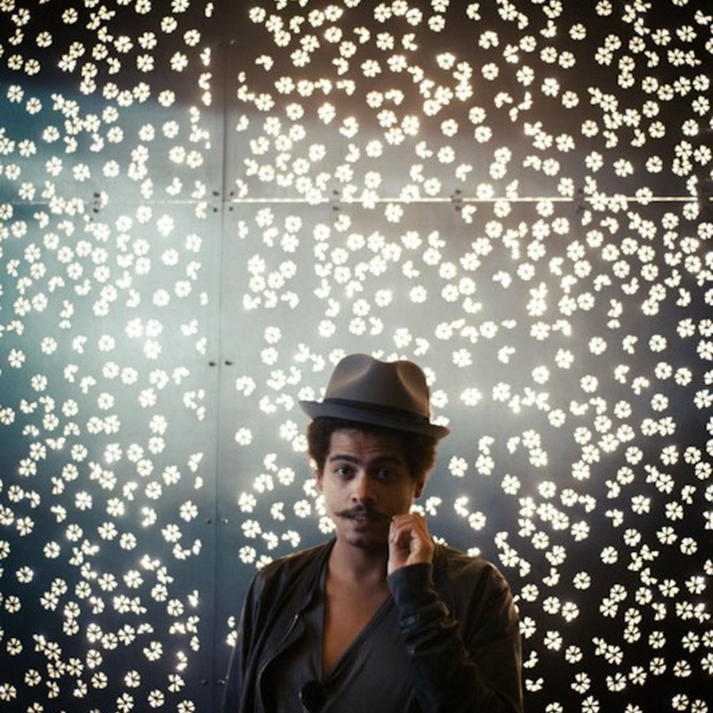 Seth Troxler profilképe