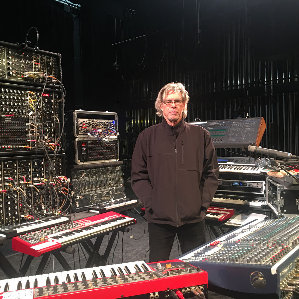Steve Roach profilképe