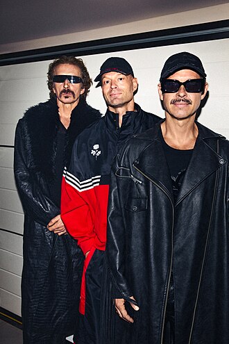 WhoMadeWho profilképe